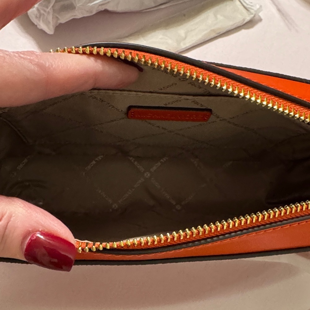 Michael Kors Orange/Red and White Dot Crossbody Bag NWT Jet Set - Picture 6 of 7